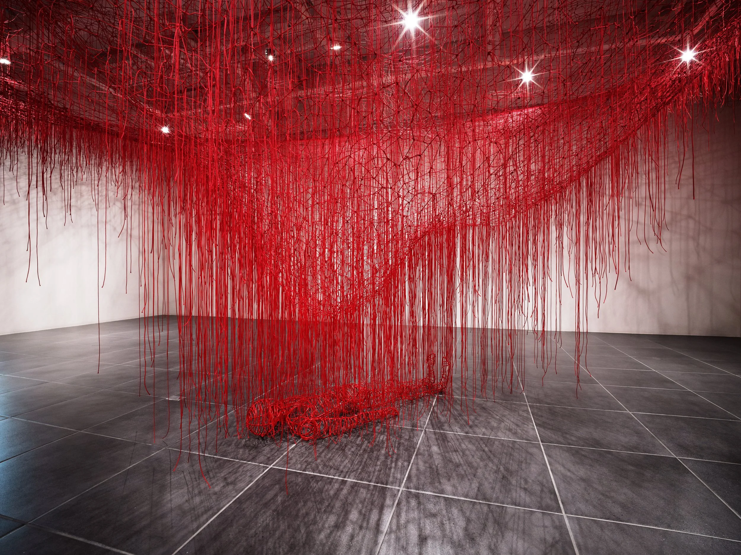 CHIHARU SHIOTA–塩田千春